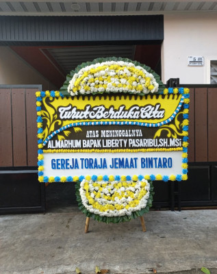 Papan Bunga Duka di Yalengga