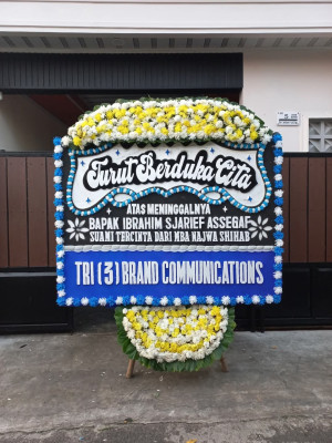 Papan Bunga Duka di Yalengga